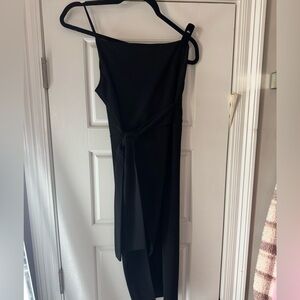 Elegant Black One-Shoulder Dress